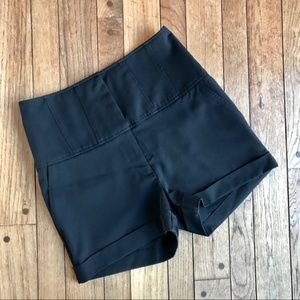 BEDO femme Black High Waisted Dressy Shorts Sz 8